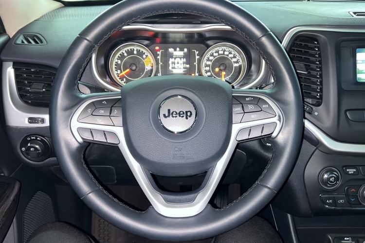 Used Jeep Cherokee 2016 2.4L Leading Edition Steering Wheel