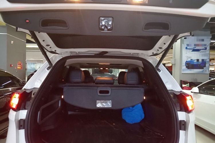 Used Jeep Cherokee 2016 2.4L Leading Smart Version Trunk