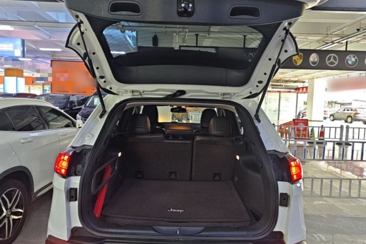 Used Jeep Cherokee 2016 2.4L Professional Smart Version Trunk