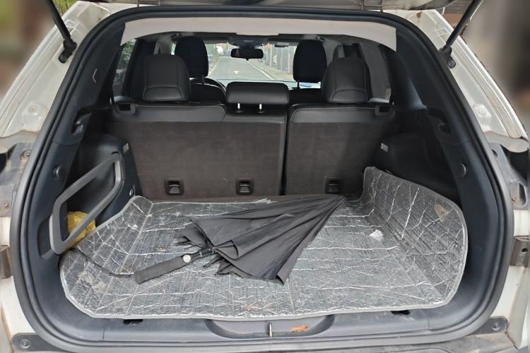 Used Jeep Cherokee 2016 2.4L Professional Edition Trunk