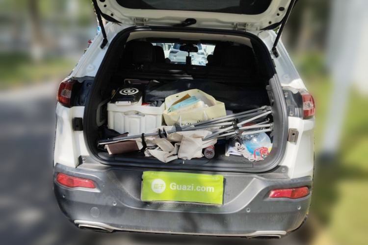 Used Jeep Cherokee 2016 2.4L Professional Smart Version Trunk