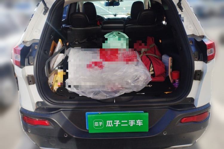 Used Jeep Cherokee 2016 2.4L Professional Edition Trunk