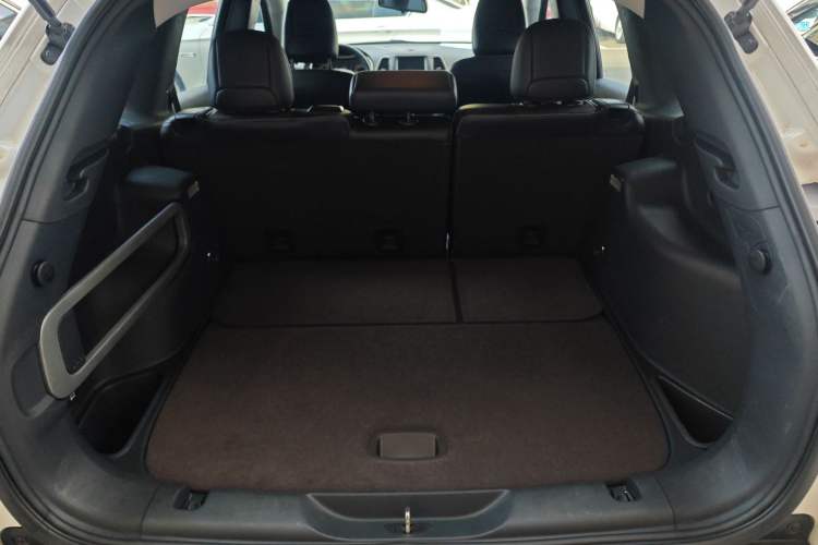 Used Jeep Cherokee 2016 2.4L Leading Edition Trunk