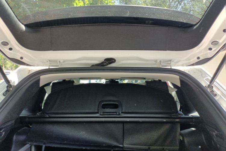 Used Jeep Cherokee 2016 2.4L Professional Smart Version Trunk