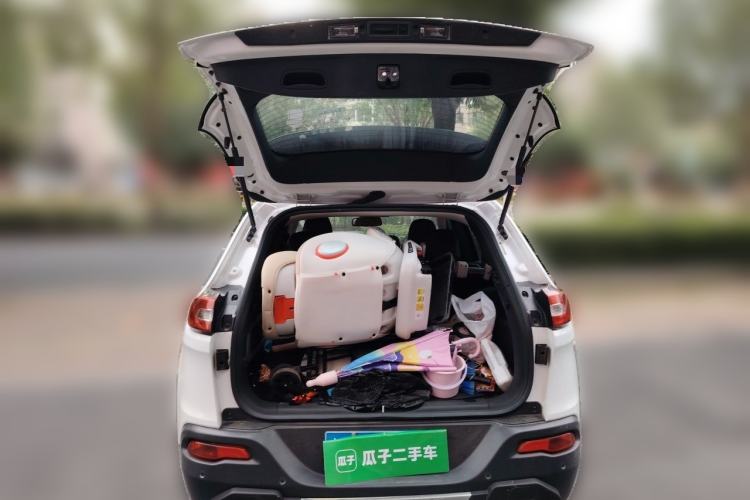 Used Jeep Cherokee 2016 2.0L Superior Edition Trunk
