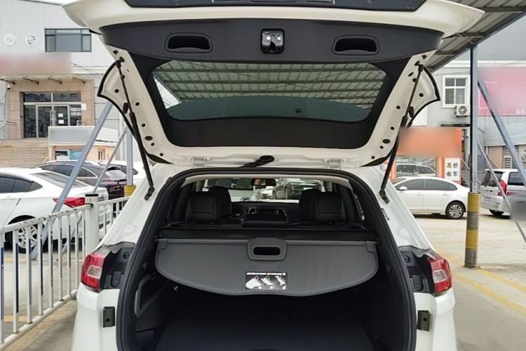 Used Jeep Cherokee 2016 2.4L Professional Smart Version Trunk