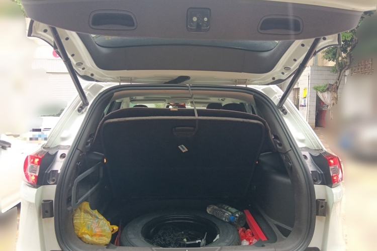 Used Jeep Cherokee 2016 2.4L Professional Smart Version Trunk