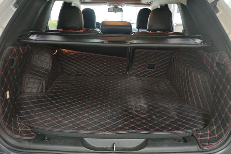 Used Jeep Cherokee 2016 2.0L Leading Edition Trunk