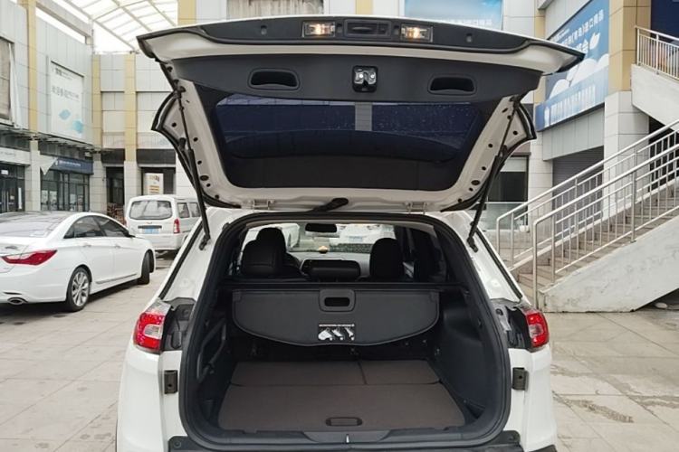 Used Jeep Cherokee 2016 2.4L Professional Smart Version Trunk