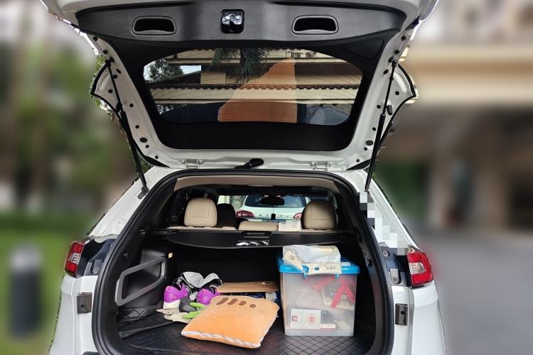 Used Jeep Cherokee 2016 2.0L Superior Edition Trunk
