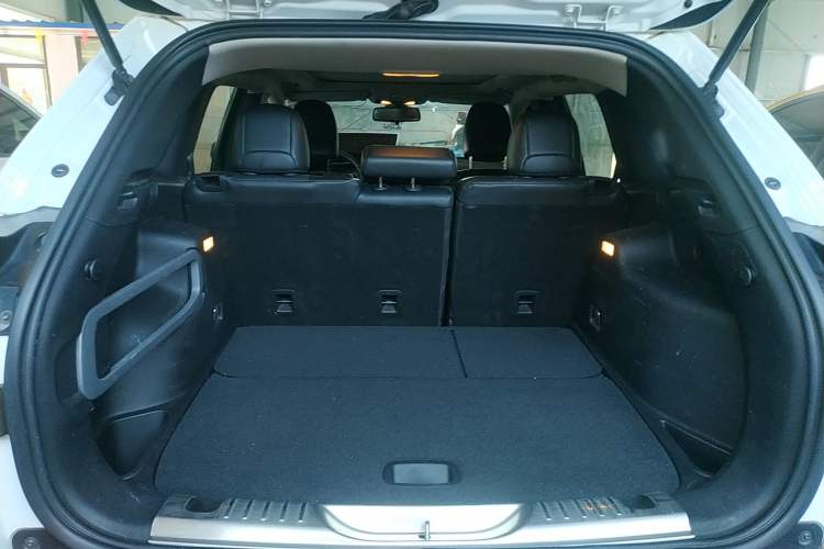Used Jeep Cherokee 2016 2.4L 75th Anniversary Edition Trunk