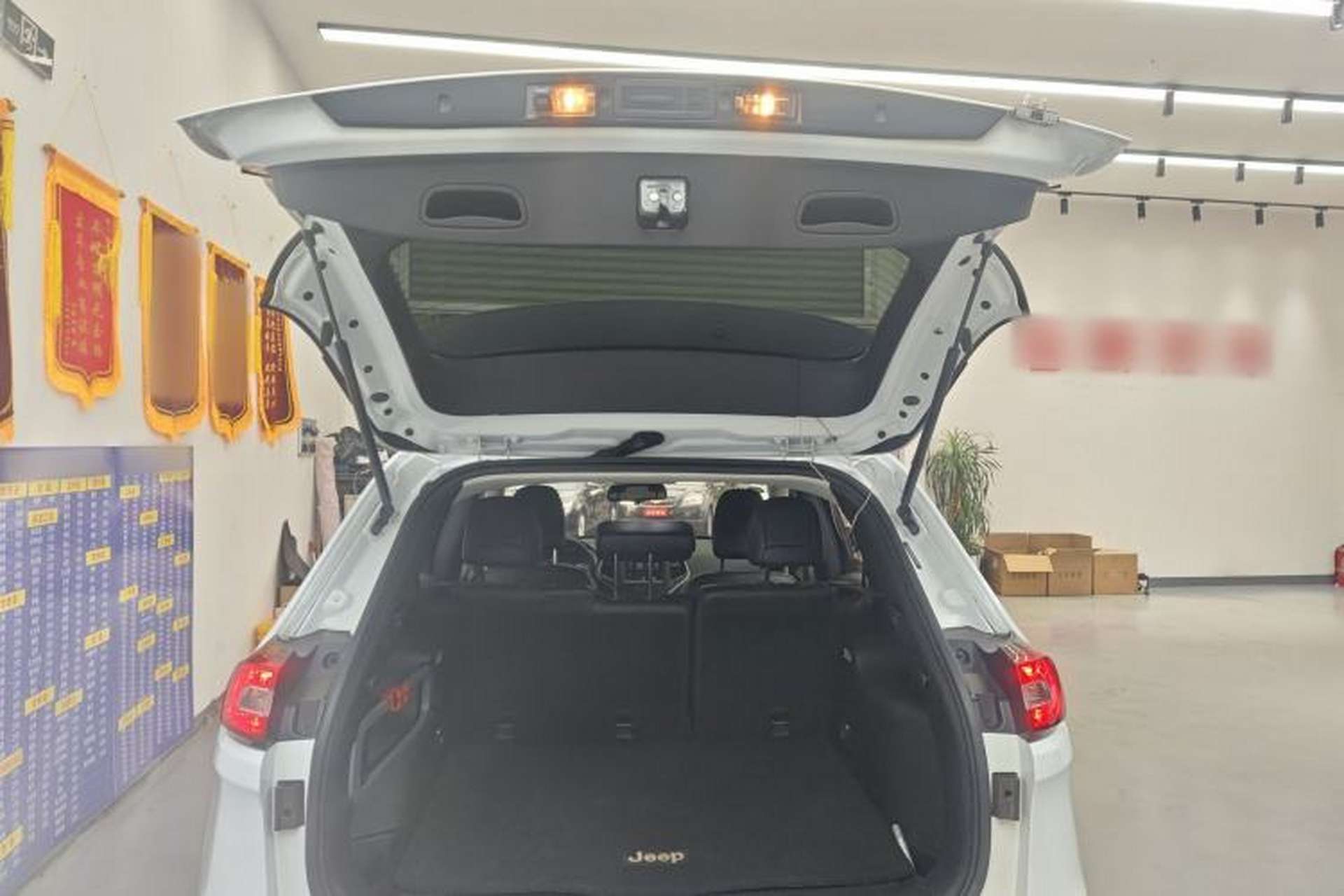 Used Jeep Cherokee 2016 2.4L Leading Edition Trunk