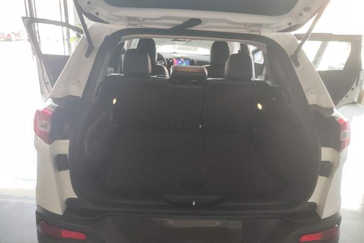 Used Jeep Cherokee 2016 2.4L Leading Edition Trunk