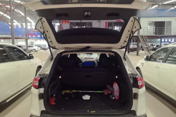 Used Jeep Cherokee 2016 2.4L Leading Edition Trunk