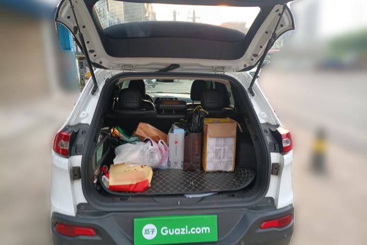 Used Jeep Cherokee 2016 2.4L Leading Smart Version Trunk