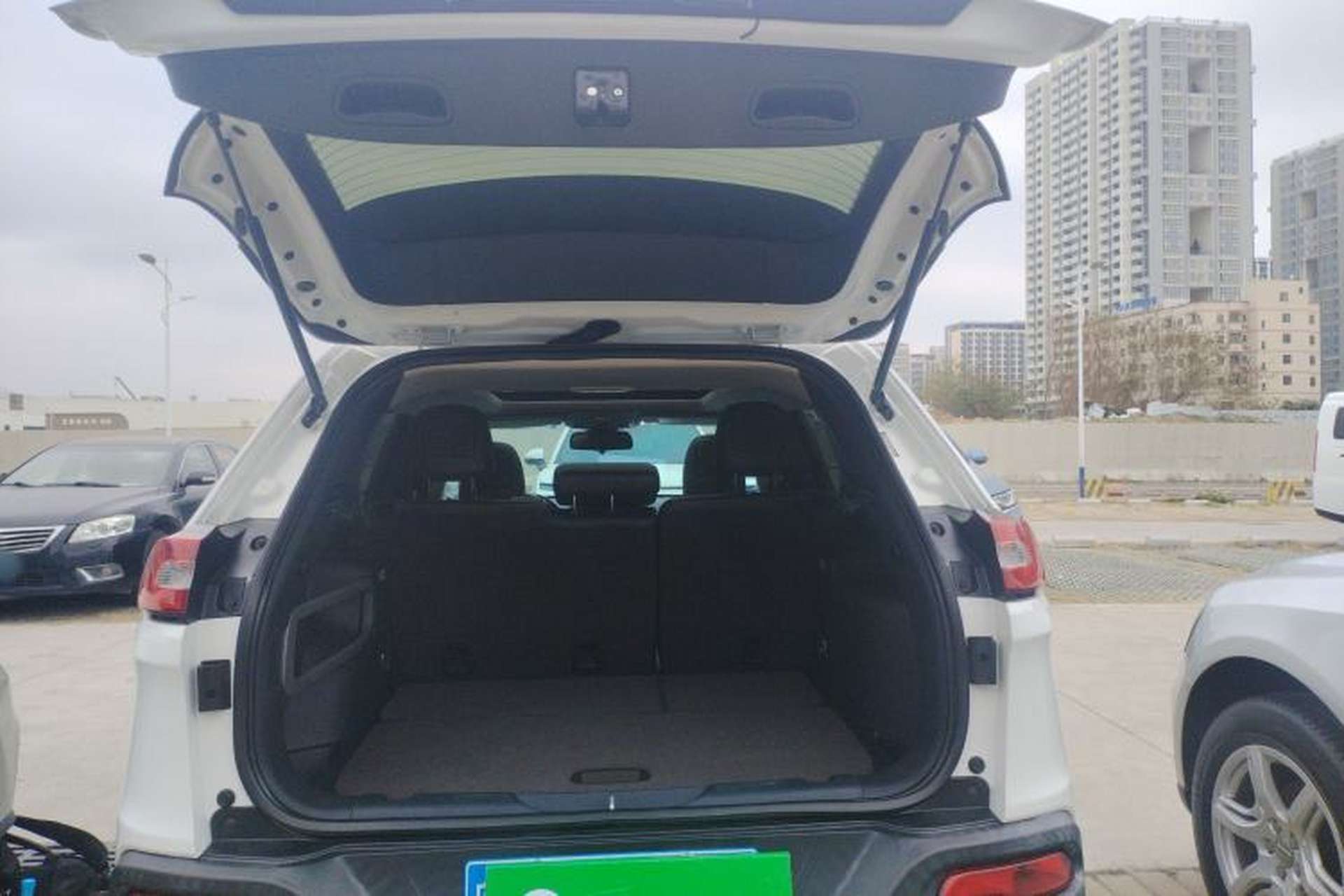 Used Jeep Cherokee 2016 2.4L Leading Edition Trunk