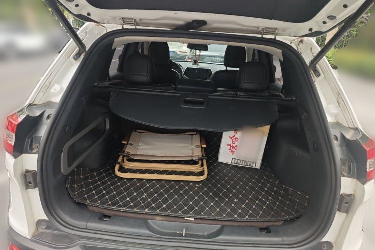 Used Jeep Cherokee 2016 2.4L Leading Smart Version Trunk