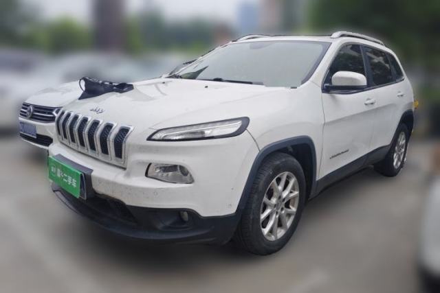 Used Jeep Cherokee 2016 2.0L Superior Edition