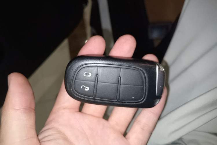 Used Jeep Cherokee 2016 2.4L Leading Smart Version Vehicle Key