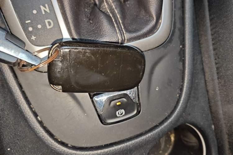 Used Jeep Cherokee 2016 2.4L Professional Edition Vehicle Key