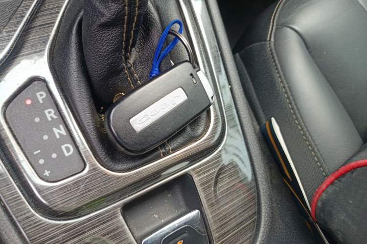 Used Jeep Cherokee 2016 2.0L Superior Edition Vehicle Key