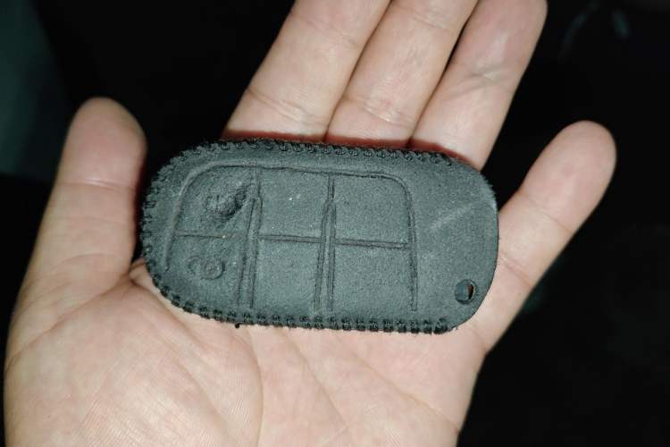 Used Jeep Cherokee 2016 2.0L Superior Edition Vehicle Key
