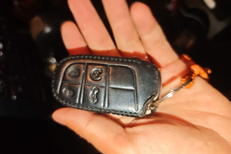 Used Jeep Cherokee 2016 2.4L Superior Edition Vehicle Key