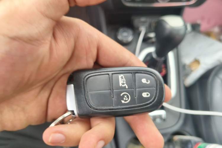 Used Jeep Cherokee 2016 2.4L All-in-One Edition Vehicle Key