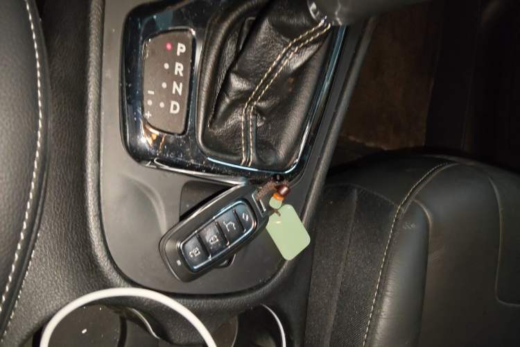 Used Jeep Cherokee 2016 2.0L Superior Edition Vehicle Key