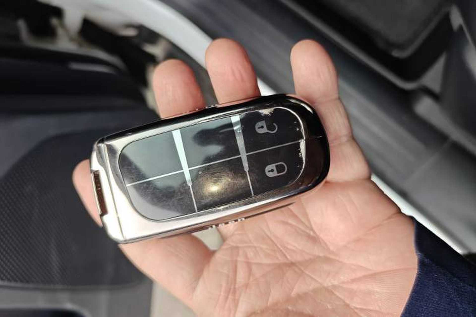 Used Jeep Cherokee 2016 2.4L Leading Edition Vehicle Key