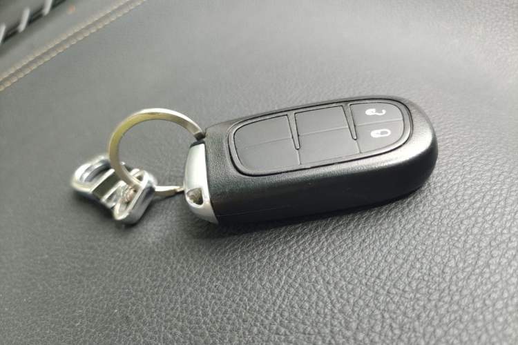 Used Jeep Cherokee 2016 2.0L Smart Version Vehicle Key
