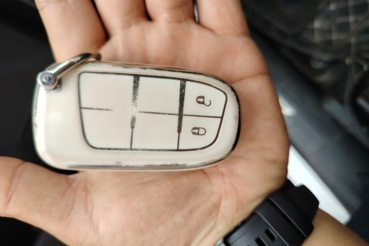Used Jeep Cherokee 2016 2.0L Superior Edition Vehicle Key