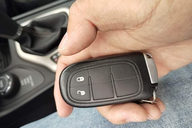 Used Jeep Cherokee 2016 2.4L Professional Smart Version Vehicle Key
