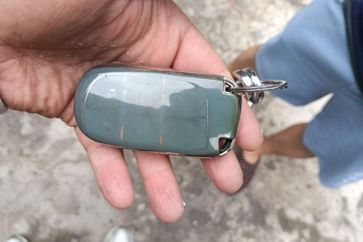 Used Jeep Cherokee 2016 2.4L Professional Smart Version Vehicle Key