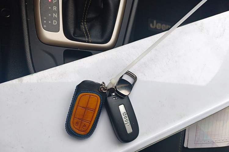 Used Jeep Cherokee 2016 2.4L Leading Edition Vehicle Key
