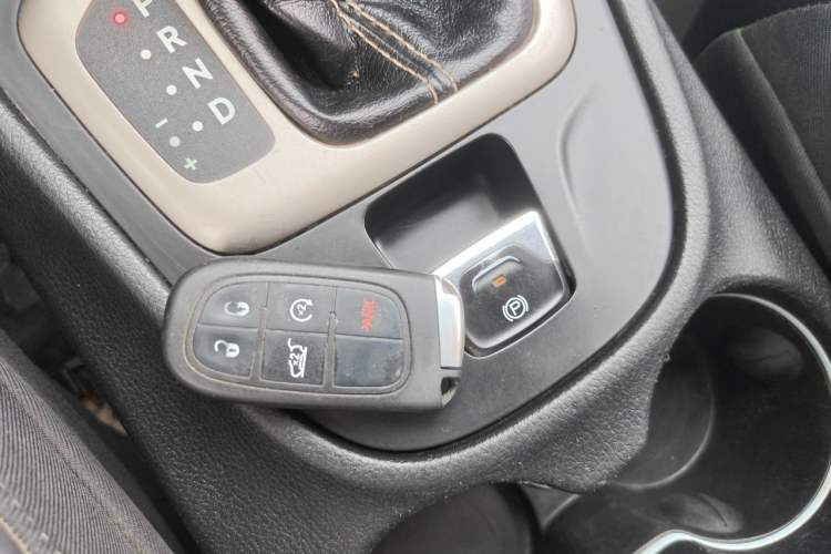 Used Jeep Cherokee 2016 2.4L Superior Edition Vehicle Key
