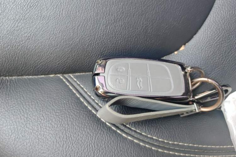 Used Jeep Cherokee 2016 2.4L Leading Edition Vehicle Key