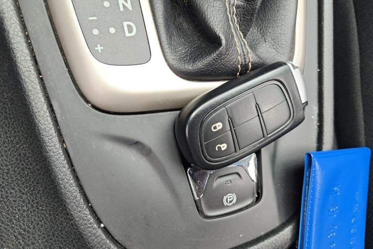 Used Jeep Cherokee 2016 2.4L Professional Edition Vehicle Key