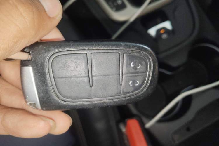 Used Jeep Cherokee 2016 2.4L Leading Edition Vehicle Key