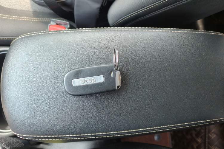 Used Jeep Cherokee 2016 2.0L Smart Version Vehicle Key