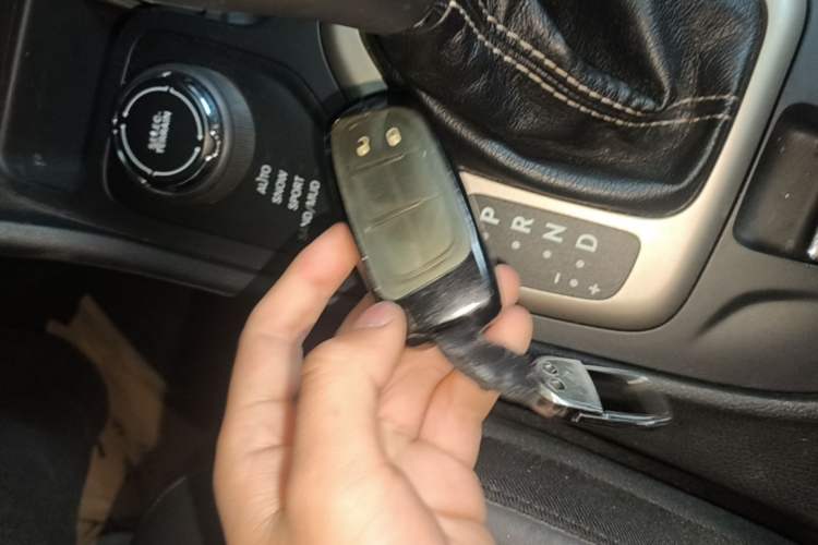 Used Jeep Cherokee 2016 2.4L 75th Anniversary Edition Vehicle Key
