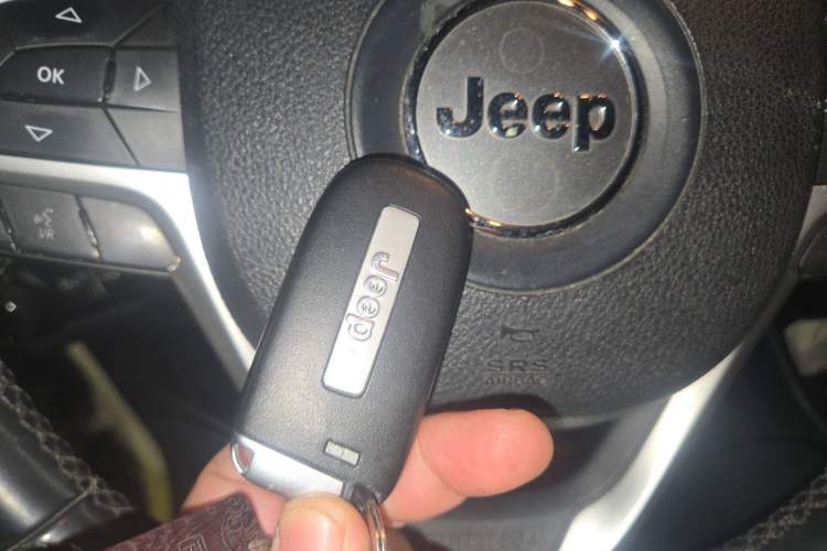 Used Jeep Cherokee 2016 2.4L Professional Edition Vehicle Key