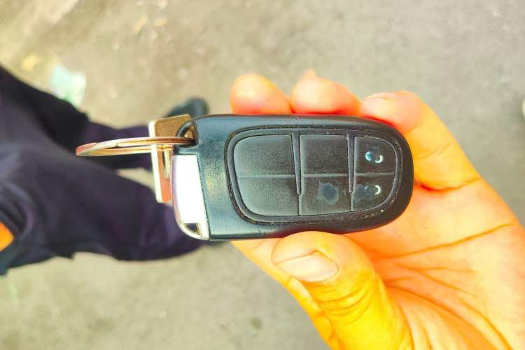 Used Jeep Cherokee 2016 2.4L Leading Smart Version Vehicle Key