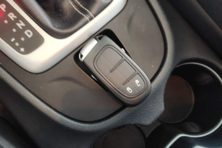 Used Jeep Cherokee 2016 2.4L Leading Edition Vehicle Key