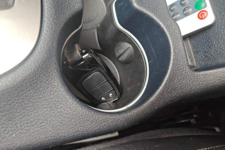 Used Jeep Cherokee 2016 2.4L Professional Smart Version Vehicle Key