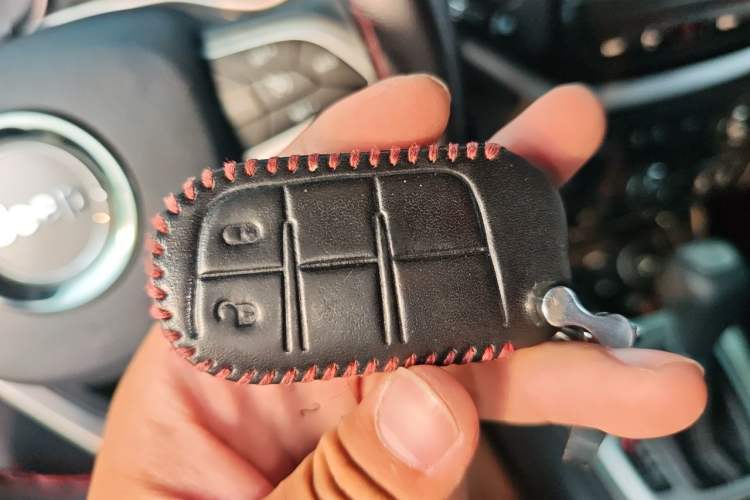 Used Jeep Cherokee 2016 2.4L Professional Edition Vehicle Key