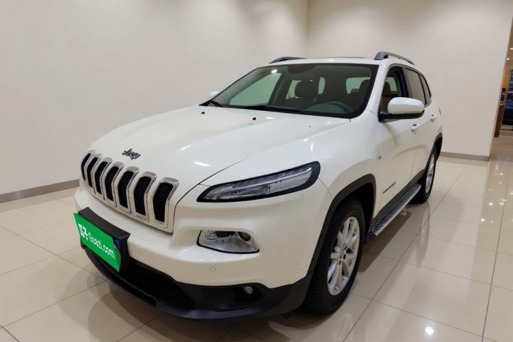 Jeep Cherokee 2016 2.4L Leading Edition d’occasion Guazi used car, China used car export, Used car for sale, Used  cars, Cheapest cars for sale