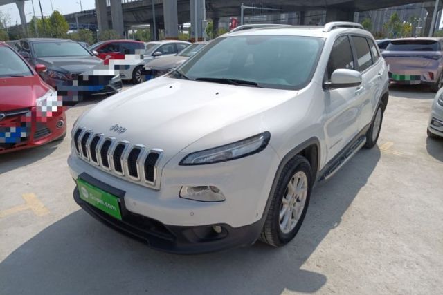 Used Jeep Cherokee 2016 2.0L Superior Edition