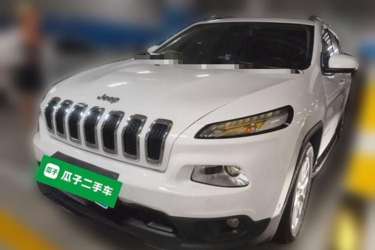 Gebrauchter Jeep Cherokee 2016 2.4L Leading Edition Guazi used car, China used car export, Used car for sale, Used cars, Cheapest cars for sale