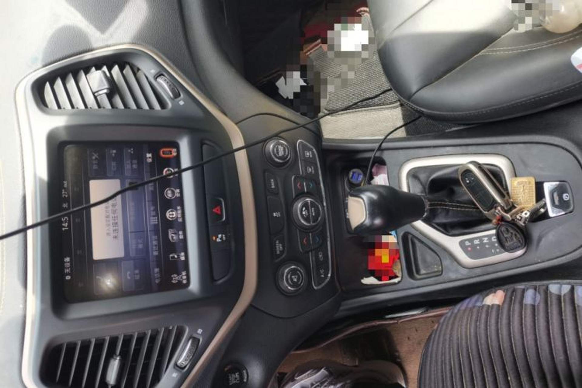 Used Jeep Cherokee 2016 2.0L Superior Edition Audio And AC Panel